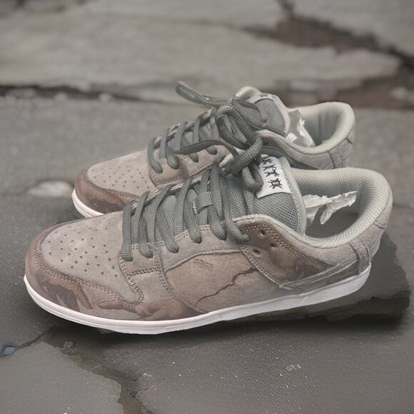 Kito Wares “Creation of Adam” Sneakers Size 10.5 Men’s | Gray Suede Art Low Tops main image 6